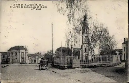 Ak Le Pin en Mauges Maine et Loire, Le Jardin de Cathelineau et l'Eglise