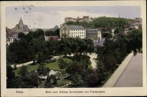 Ak Pirna an der Elbe, Blick nach Schloss Sonnenstein und Friedenspark