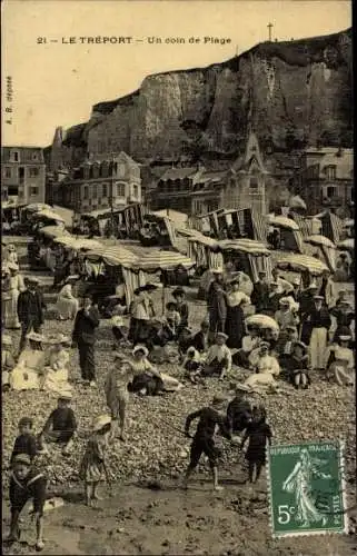 Ak Le Treport Seine Maritime, Un coin de Plage