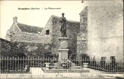 Ak Champfleur Sarthe, Le Monument