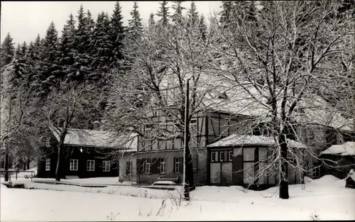 Ak Neudorf Sehmatal im Erzgebirge, Jugendherberge Rudolf Marek im Winter