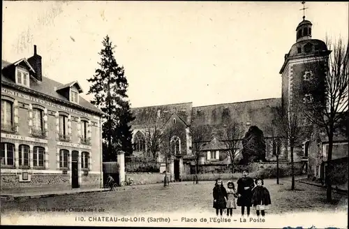 Ak Chateau du Loir Sarthe, Place de l'Eglise, La Poste