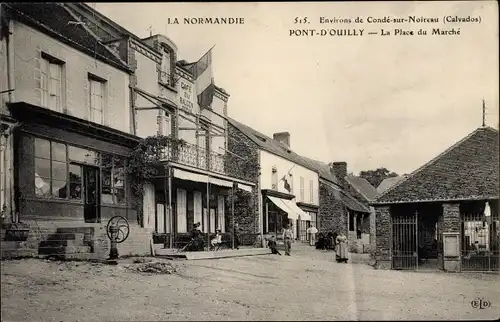 Ak Pont d Ouilly Calvados, La Place du Marche