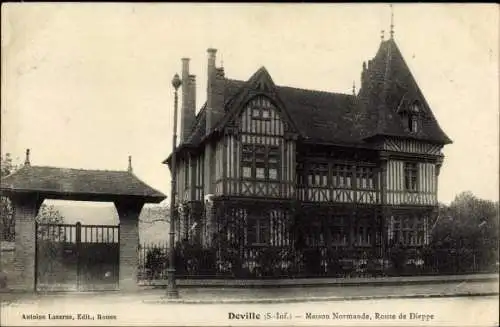 Ak Déville Seine Maritime, Maison Normande, Route de Dieppe