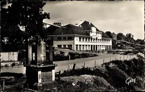 Ak Brissac Maine et Loire, Le Groupe scolaire