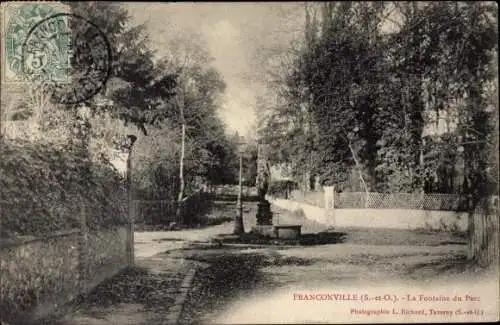 Ak Franconville Val d Oise, La Fontaine du Parc