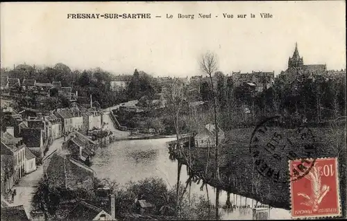 Ak Fresnay sur Sarthe, Le Bourg Neuf, vue sur la Ville