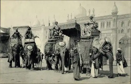 Ak Gustav Hagenbeck's indische Völkerschau, Inder mit Elefanten