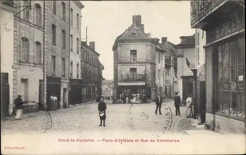 Ak Doué la Fontaine Maine et Loire, Place d'Orleans, Rue du Commerce