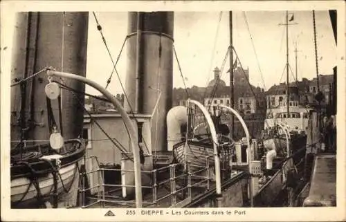 Ak Dieppe Seine Maritime, Les Courriers dans le Port