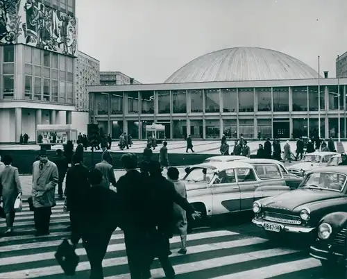 Foto Spremberg, Hans Joachim, Berlin Mitte, Kongresshalle am Alexanderplatz, Haus des Lehrers