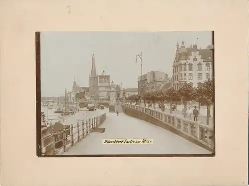 Foto Düsseldorf am Rhein, Partie am Rhein