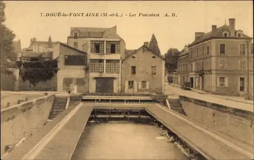 Ak Doué la Fontaine Maine et Loire, Les Fontaines