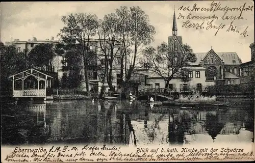 Ak Eberswalde im Kreis Barnim, Blick auf katholische Kirche mit der Schwärze