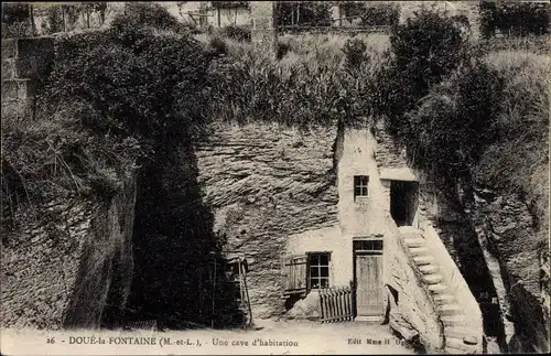 Ak Doué la Fontaine Maine et Loire, Une cave d'habitation