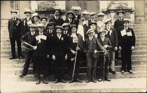 Foto Ak portrait de groupe, classe 1915, cambin, Trompettes