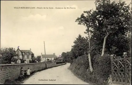Ak Tilly Sur Seulles Calvados, Route de la Gare, Hameau de Saint Pierre, enfants