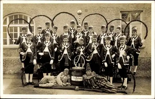 Foto Ak Mering in Schwaben, Schäfflertanz 1935, Männer in Trachten