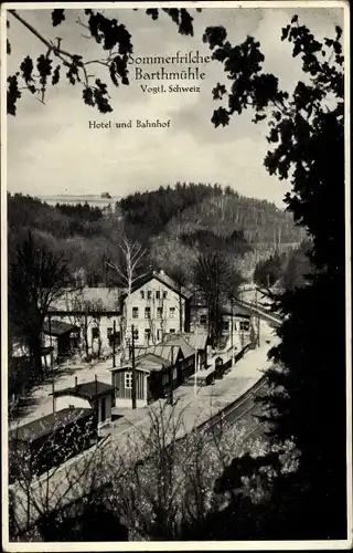 Ak Barthmühle Pöhl im Vogtland, Hotel, Bahnhof, Gleisseite
