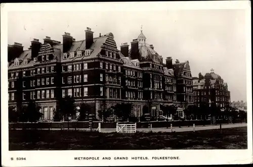 Ak Folkestone Kent South East England, Metropole and Grand Hotels