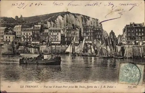 Ak Le Treport Seine Maritime, Vue sur l'Avant Port prise des Docks, Sortie du J. B. Pollet