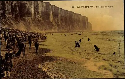 Ak Le Treport Seine Maritime, L'heure du bain