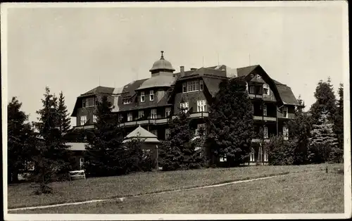 Foto Ak Oberhof im Thüringer Wald, GEbäude, Außenansicht, Wiese