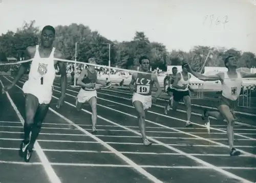 Foto Ak Zürich Stadt Schweiz, 100m Lauf, Andy SStanfield, , Deubelbeiss, Hardmeier, Mühletaler