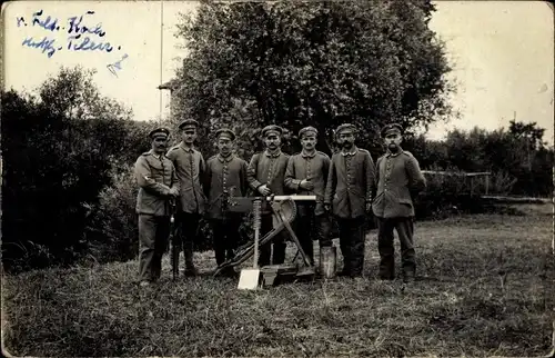 Foto Ak Deutsche Soldaten, Kaiserreich, Maschinengewehr, Gruppenbild