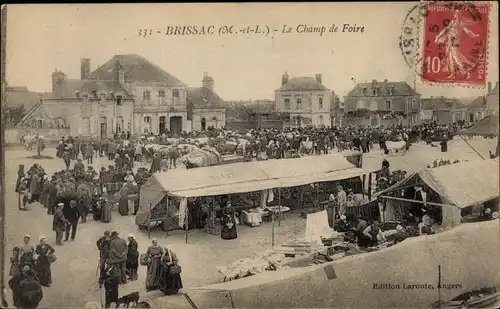 Ak Brissac Maine et Loire, Le Champ de Foire