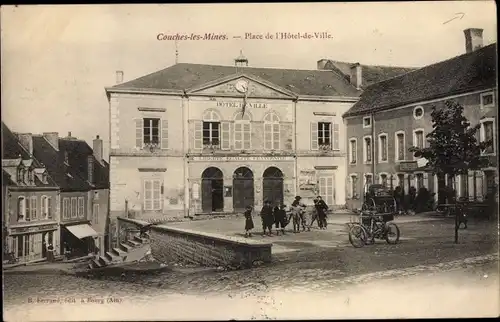 Ak Couches les Mines Saône et Loire, Place de l'Hotel de Ville