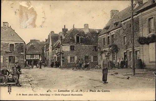 Ak Lanvollon Cotes d'Armor, Place du Centre