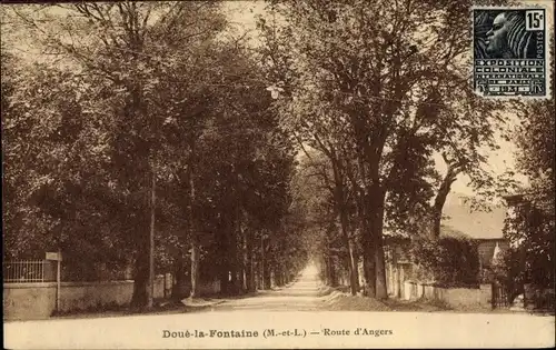 Ak Doué la Fontaine Maine et Loire, Route d'Angers