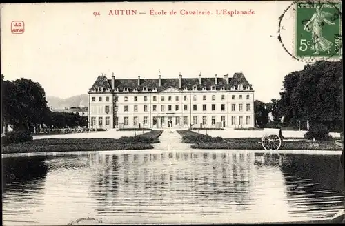 Ak Autun Saône-et-Loire, Ecole de Cavalerie, L'Esplanade