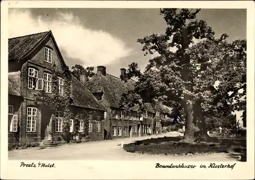 Ak Preetz in Holstein, Beamtenhäuser im Klosterhof
