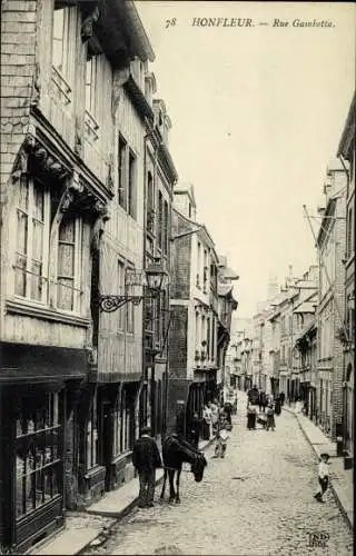 Ak Honfleur Calvados, Rue Gambetta