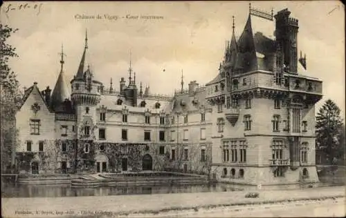 Ak Vigny Val d’Oise, Cour interieure