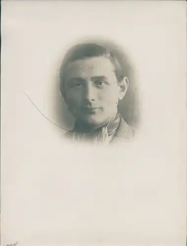 Foto Combalie, Henri, Toulouse, Portraitfotografie, Mann, Anzug, Halstuch