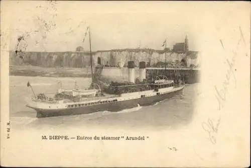 Ak Dieppe Seine Maritime, Entree du steamer Arundel, UC