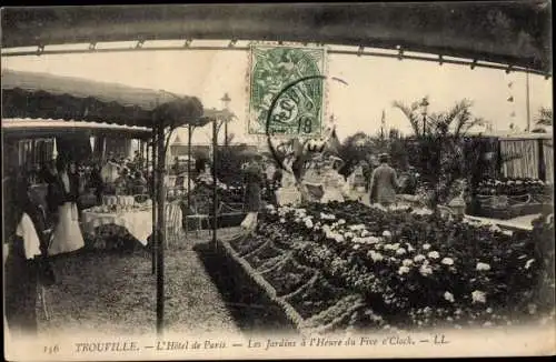 Ak Trouville sur Mer Calvados, L'Hotel de Paris, Les jardin a l'Heure du Five o'Clock