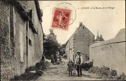 Ak Cully Calvados, La Route et le Village