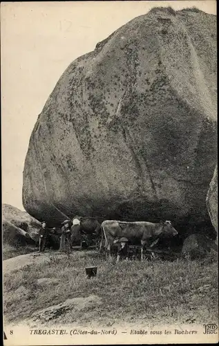 Ak Tregastel Cotes d'Armor, Etable sous les Rochers