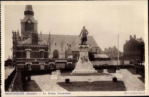 Ak Montdidier Somme, La Statue Parmentier