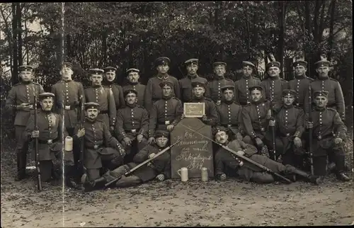 Foto Ak Deutsche Soldaten in Uniformen, Rekrutenzeit 1914