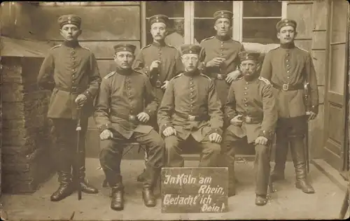 Foto Ak Köln am Rhein, Deutsche Soldaten in Uniformen