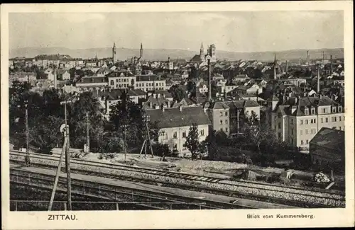 Ak Zittau in Sachsen, Blick vom Kummersberg auf den Ort, Eisenbahnschienen