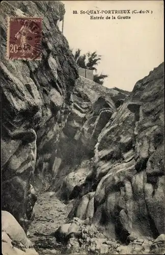 Ak Saint Quay Portrieux Cotes d'Armor, Entree de la Grotte