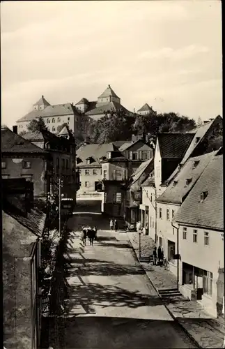 Ak Augustusburg im Erzgebirge, Straßenpartie, Schloss