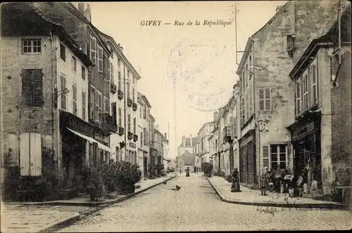 Ak Givry Saône et Loire, Rue de la Republique