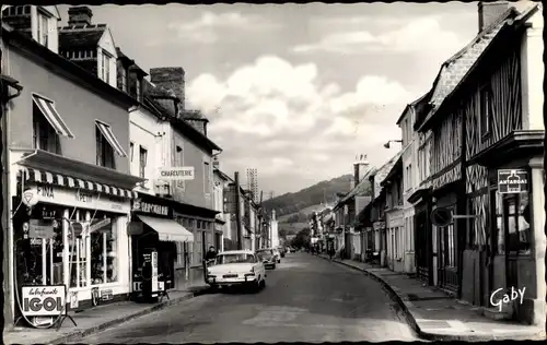 Ak Crèvecœur en Auge Calvados, Le Bourg